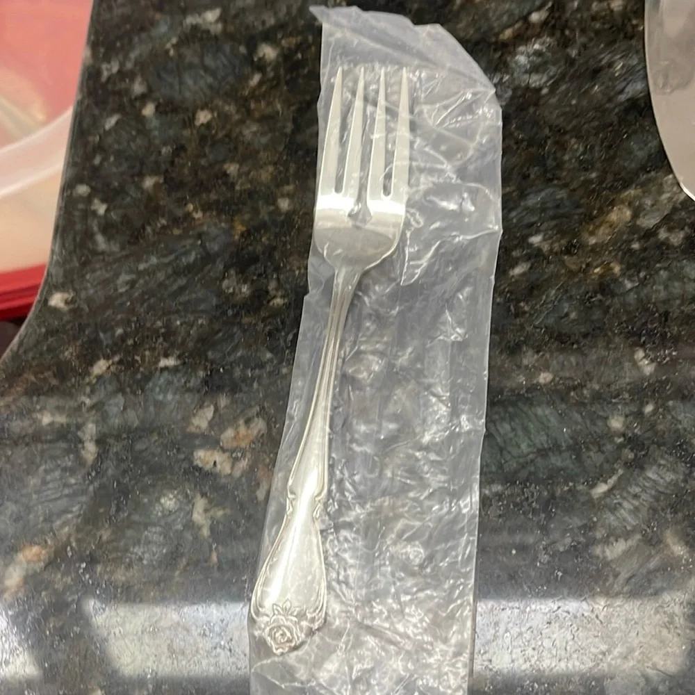 Oneida True Rose Salad fork New in Wrapper